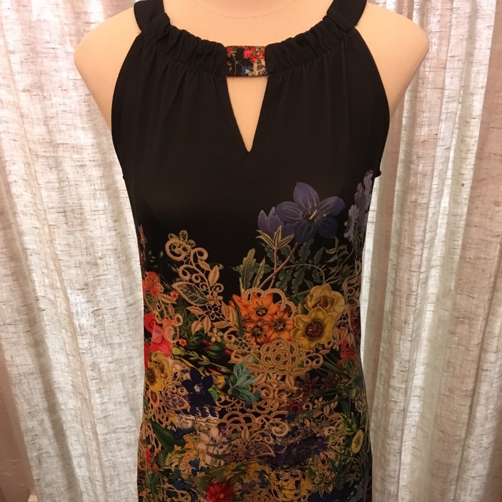 Melis Kozan Isle floral dress size M.  NWT
